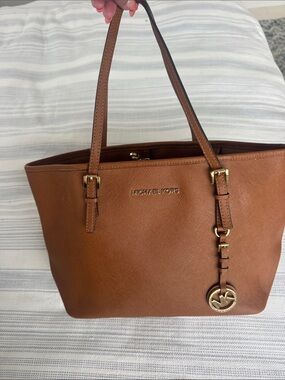 Michael Kors Jet Set Small Tote Bag Saffiano Leather Gold Hardware